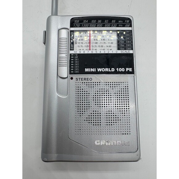 Grundig Mini World 100 PE Silver AM/FM Stereo Short Wave 1-6 Band Portable Radio - Picture 2 of 7